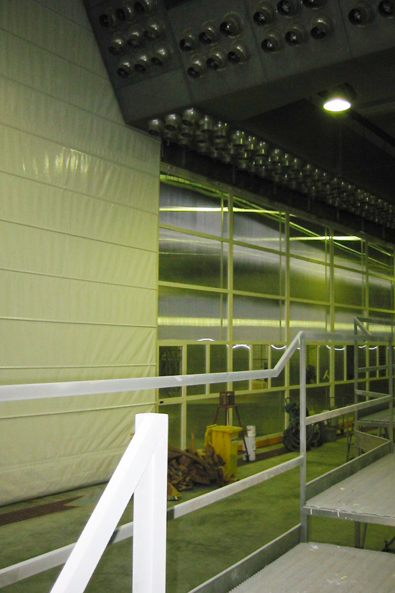 A side separation hangar