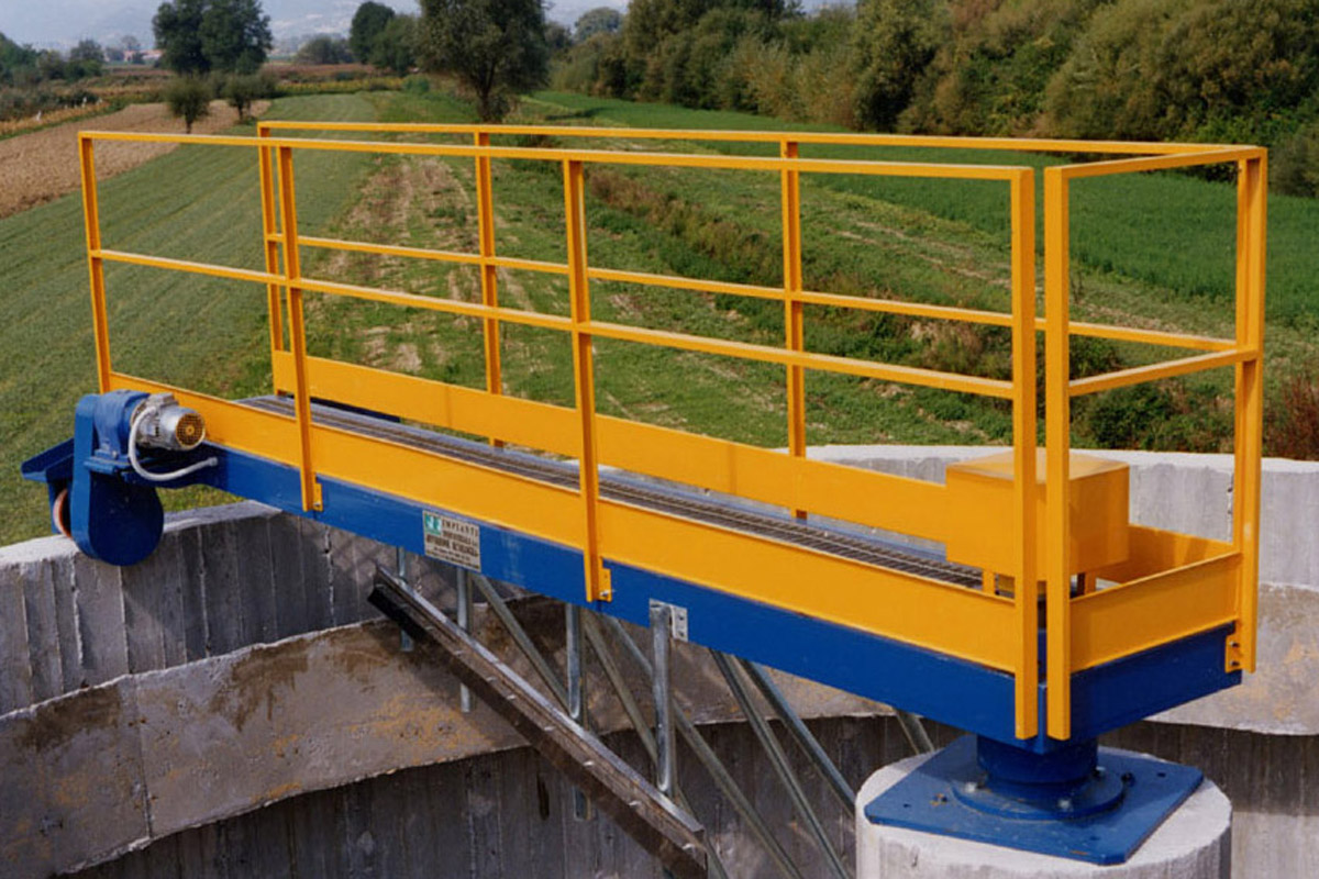 Sludge thickener